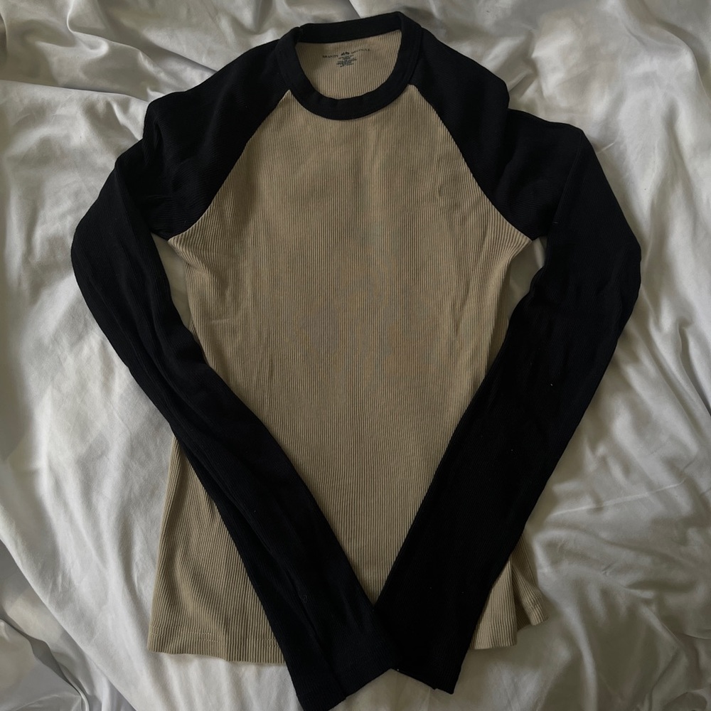 Brandy Melville Bella Top